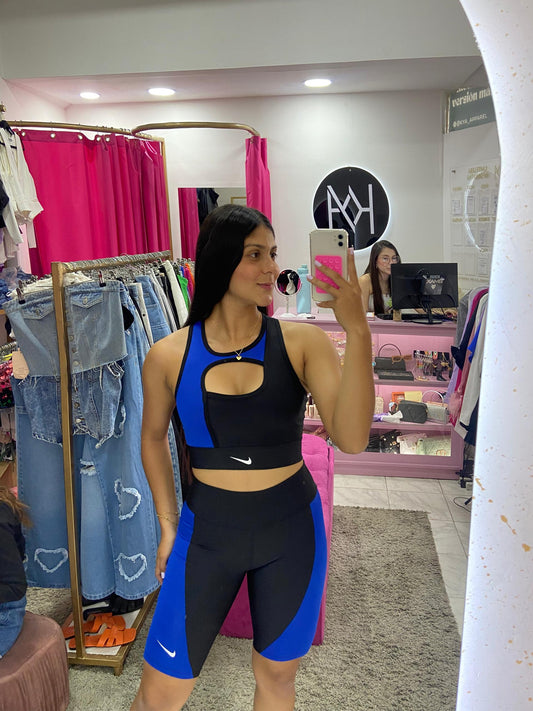 Set deportivo de top, biker y malla