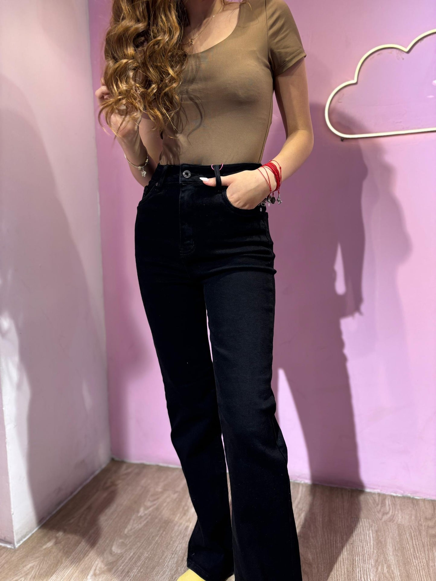 Jean B2U wide leg negro (cd:MK2201)