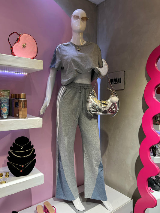 Set de jogger y tshirt gris con denim