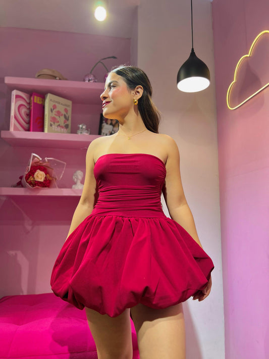 Vestido globo strapless vino