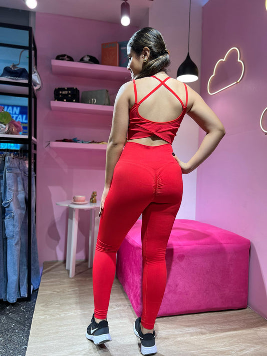 Set deportivo rojo de top y leggin