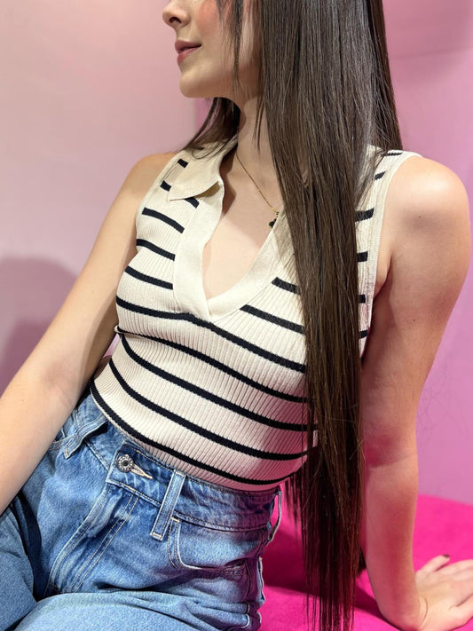 Chemise tejida sin mangas cuello V de rayas