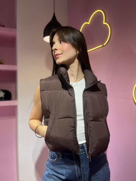 Chaleco puffer marrón