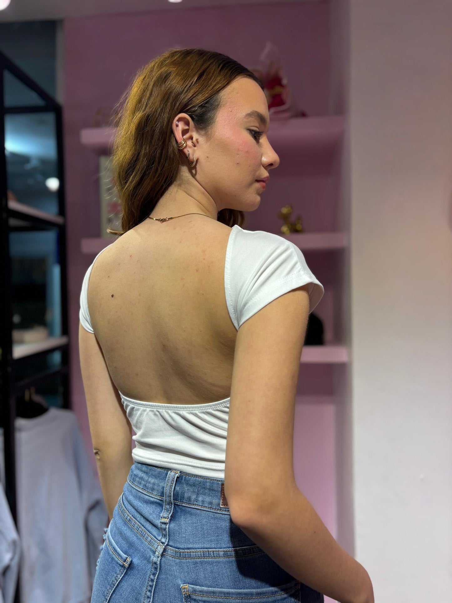 Top básico de espalda descubierta blanco